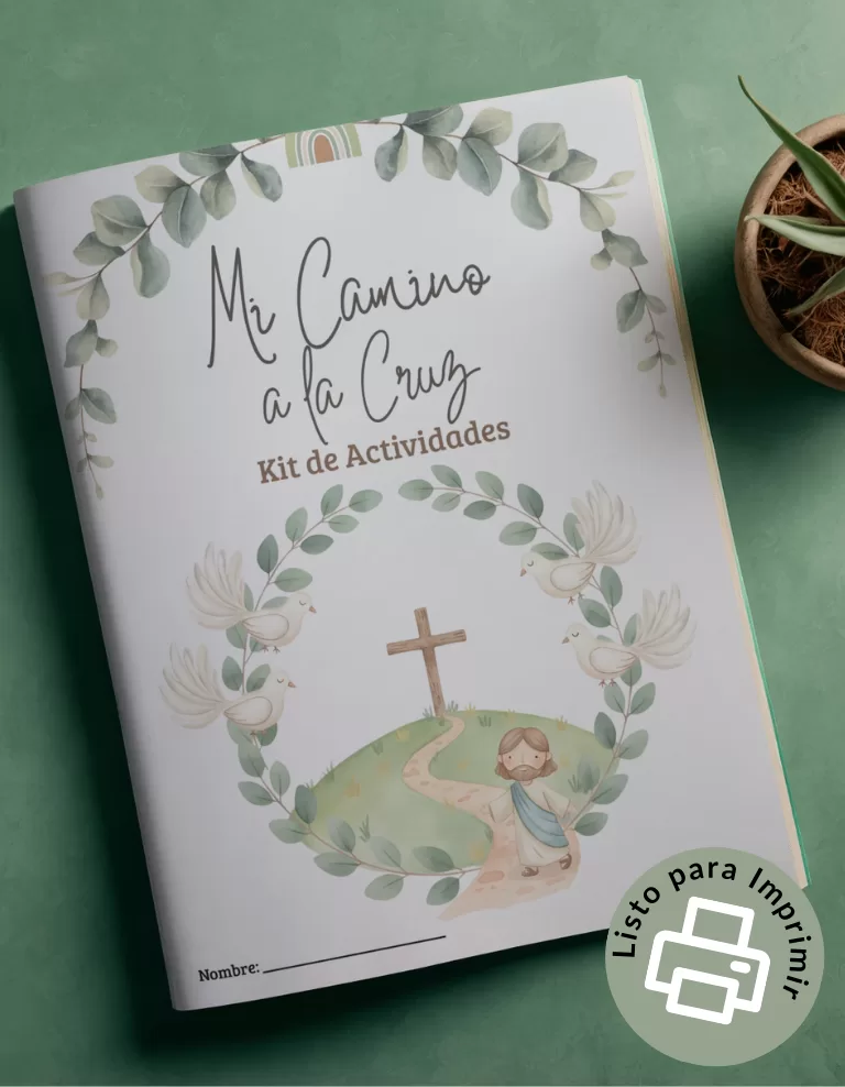 Kit de Pascua imprimible con tarjetas de historia de Jesús, laberinto y hojas para colorear sobre mesa de madera con lápices y café. Estilo boho.